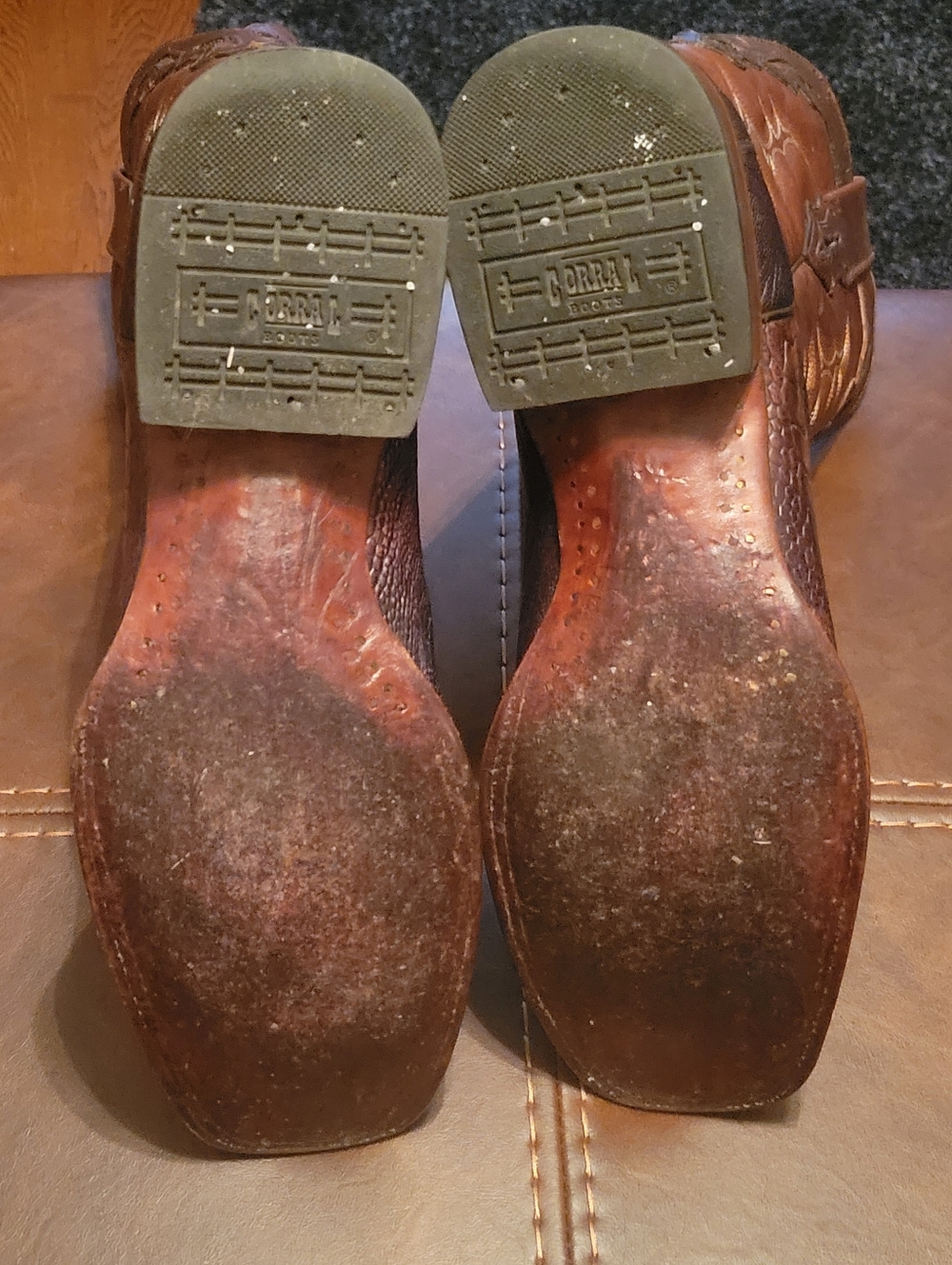 Corral Men’s Ostrich Leg Cowboy Boots - Picture 8 of 10